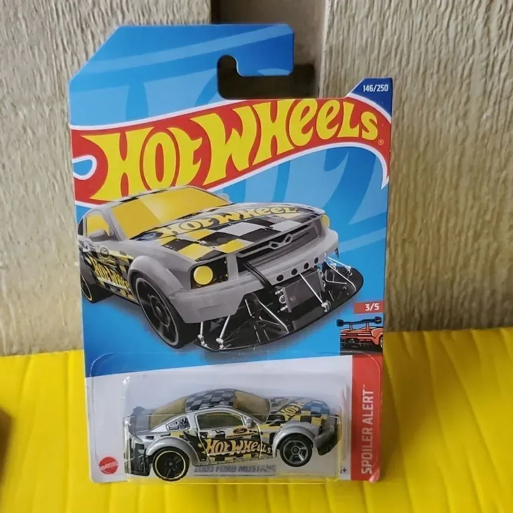 Hot Wheels 2021 2005 Ford Mustang Checkered Spoiler Alert Car NEW